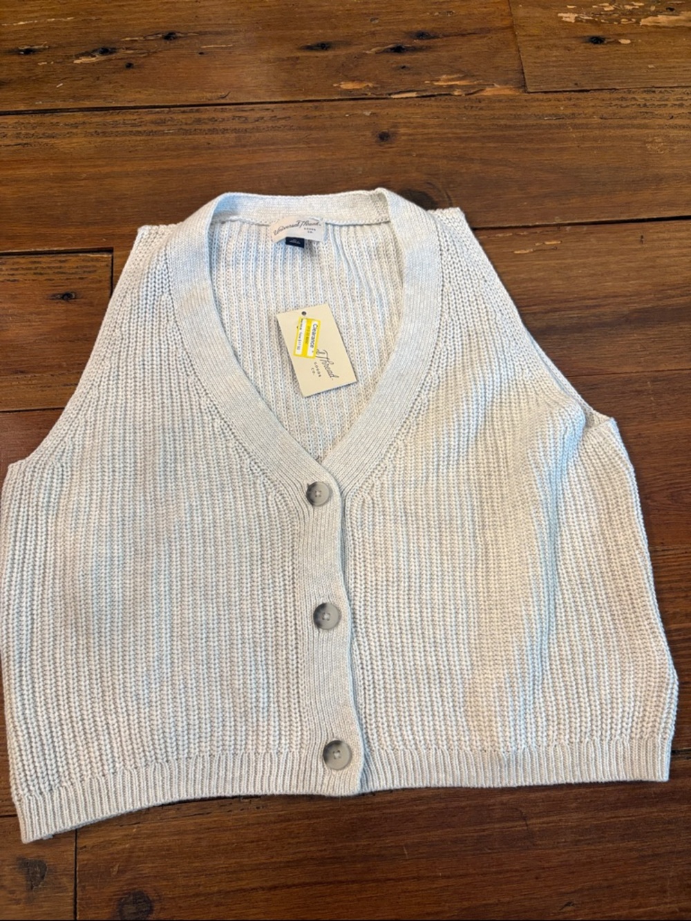 Universal Thread Light Gray Ribbed V-Neck Buttoned Knit Vest